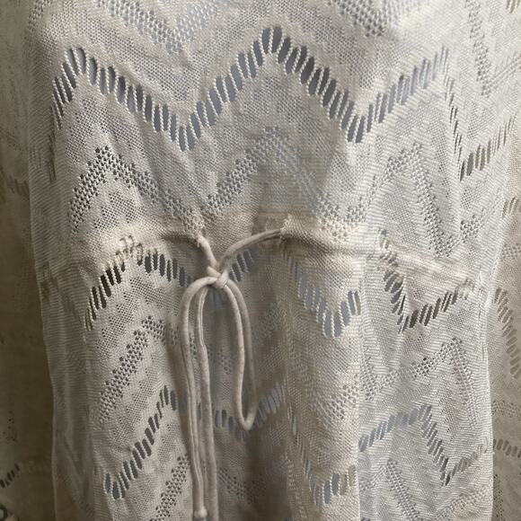 Women's Miken White Boho Pom Pom Poncho Cover-Up Size S‎ Flowy Beach Pool Summer - Picture 9 of 12